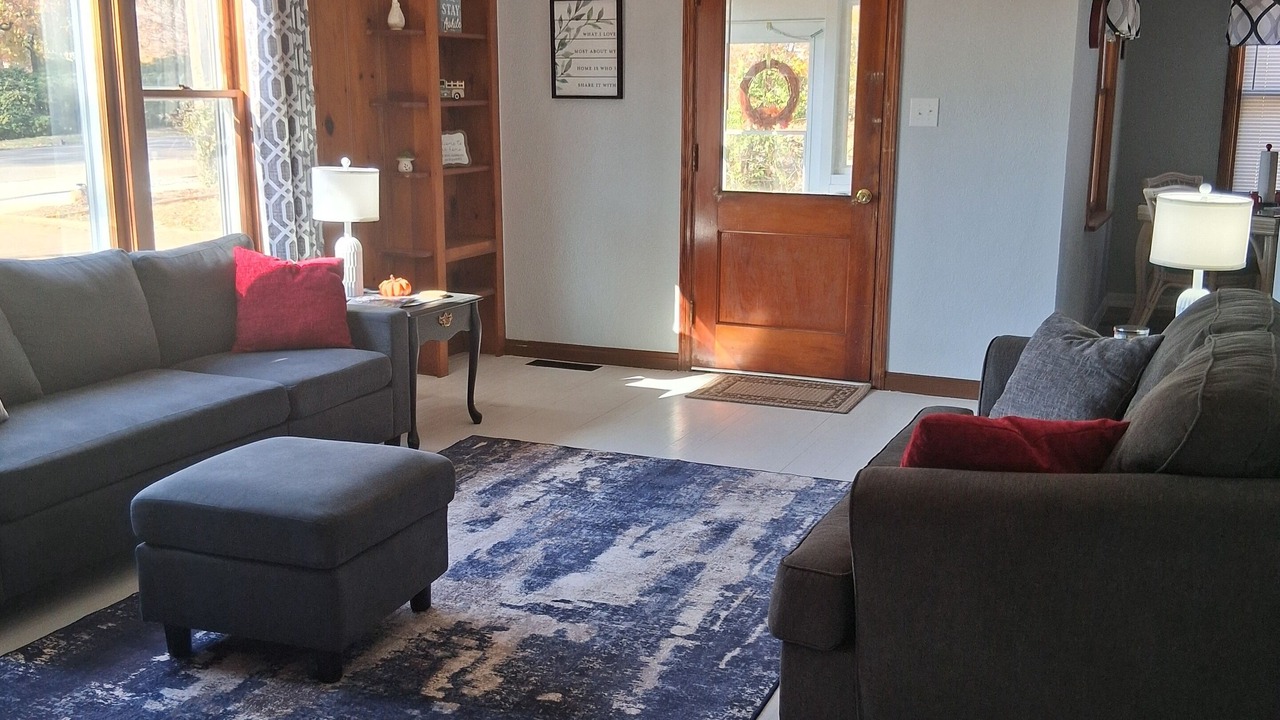 Photo of Livingroom in Farmington