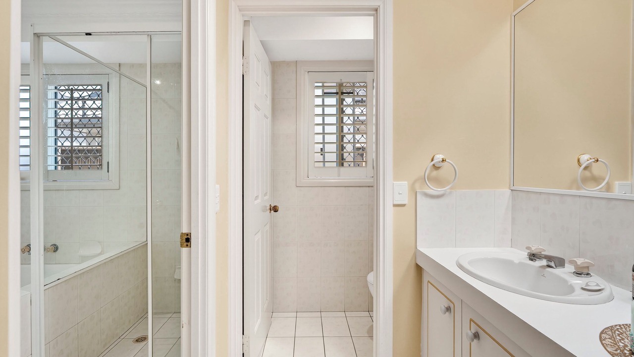 Photo of Bathroom in Mermaid Waters