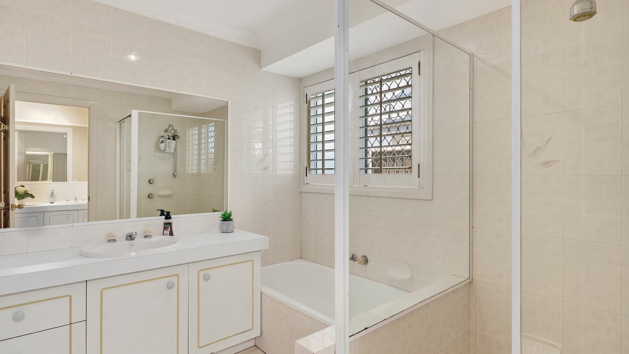 Photo of Bathroom in Mermaid Waters