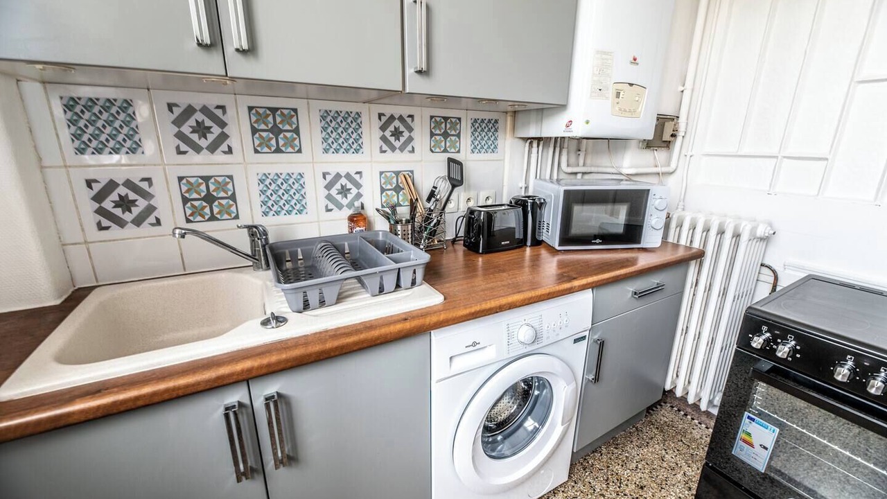 Photo of Kitchen in Graville