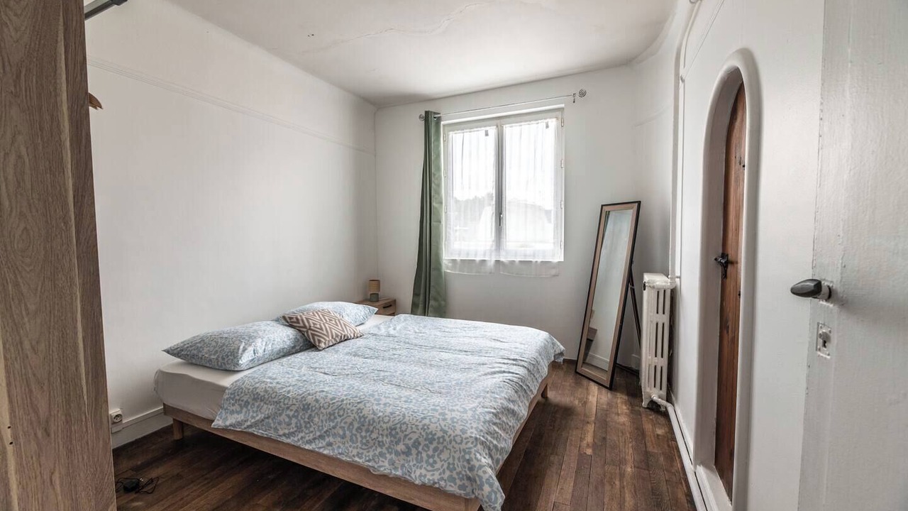 Photo of Bedroom in Graville