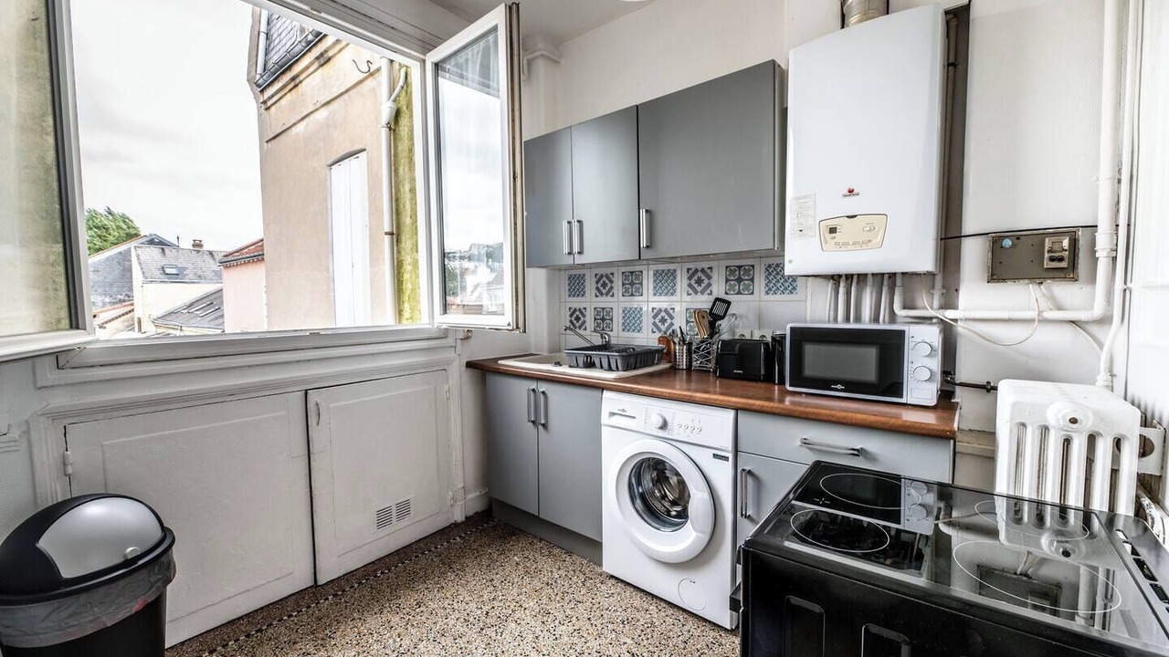 Photo of Kitchen in Graville