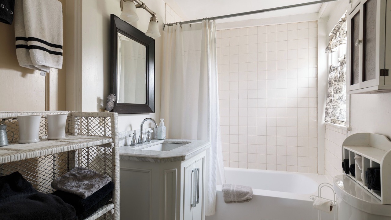 Photo of Bathroom in Hillsboro