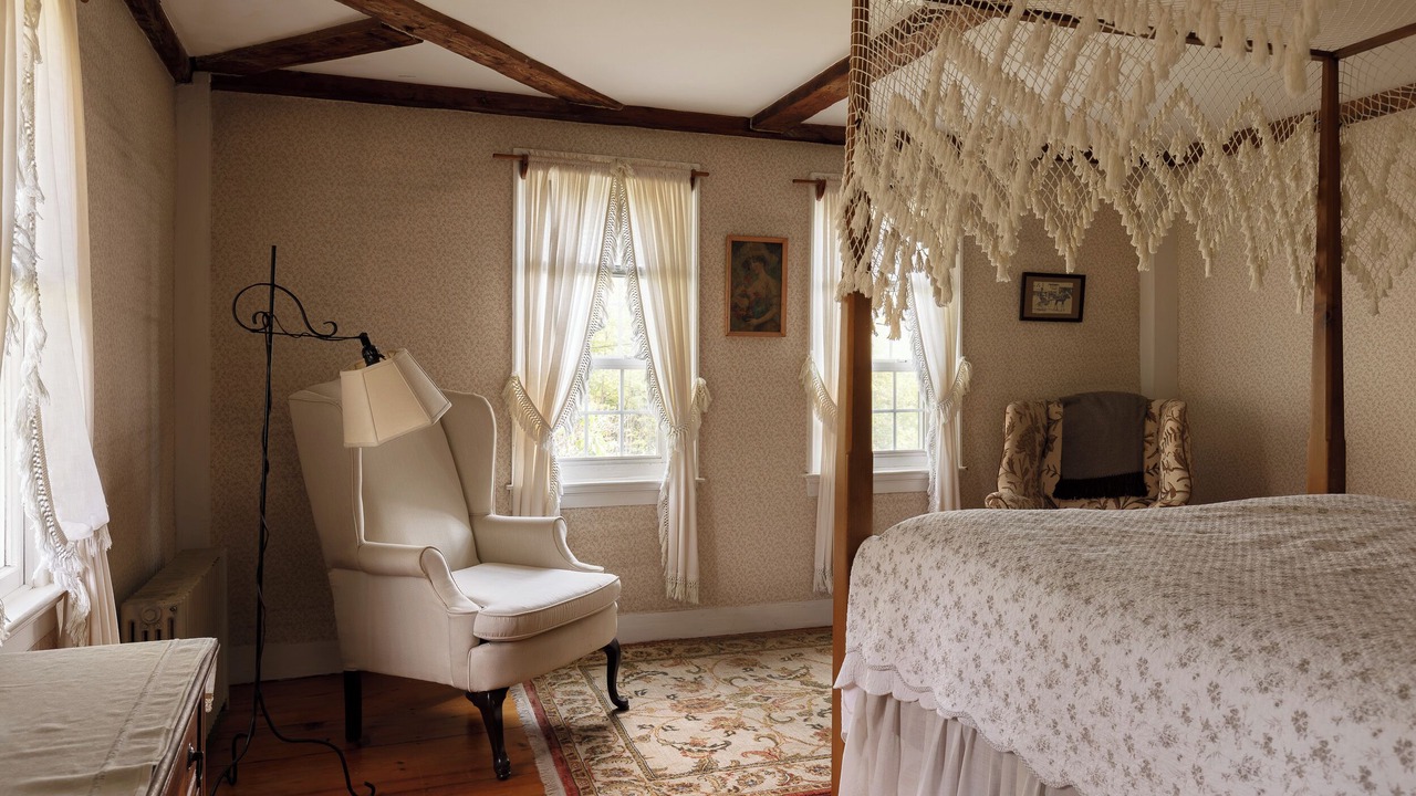 Photo of Bedroom in Hillsboro