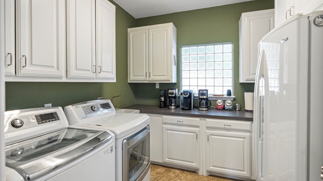 Photo of Bedroom in Point Venture