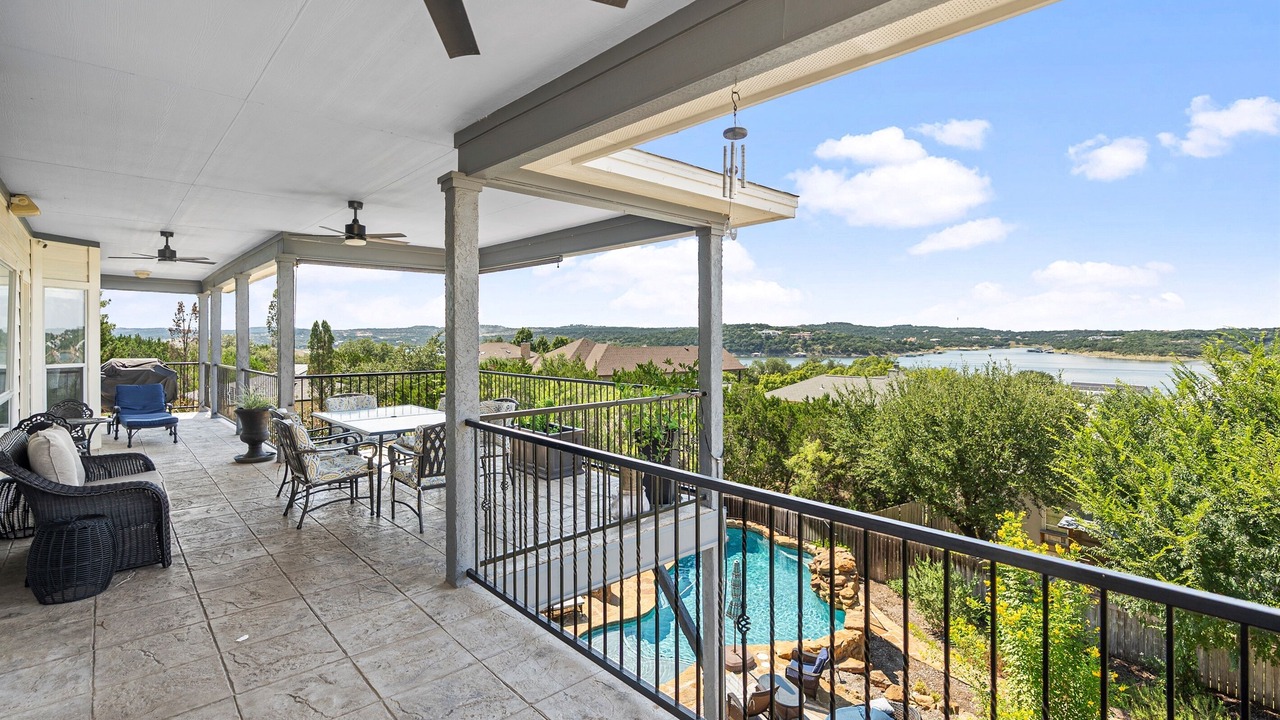 Photo of Patio Balcony in Point Venture