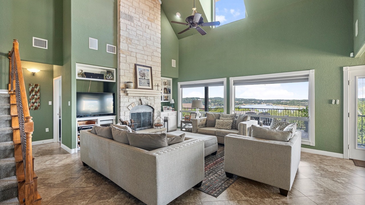 Photo of Bedroom in Point Venture