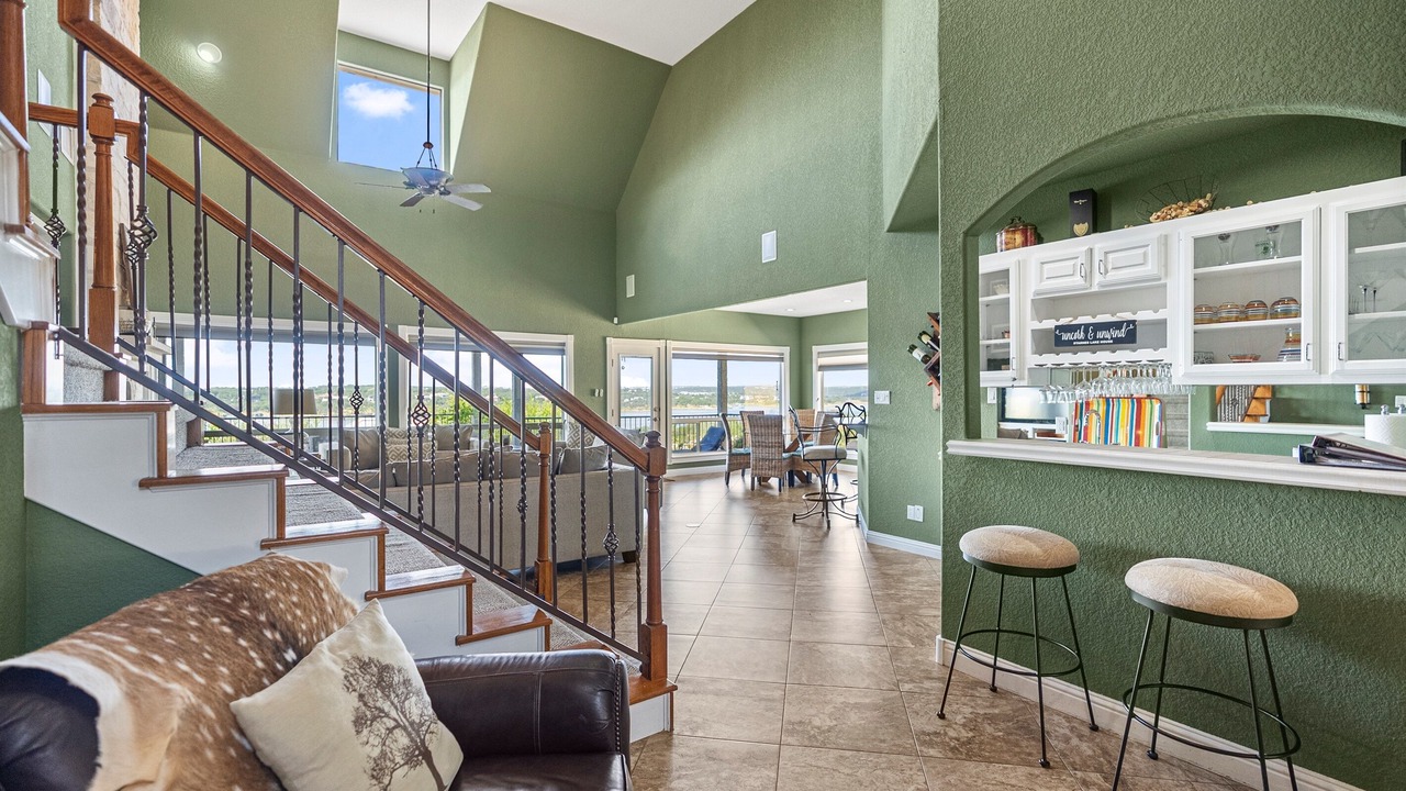 Photo of Bedroom in Point Venture