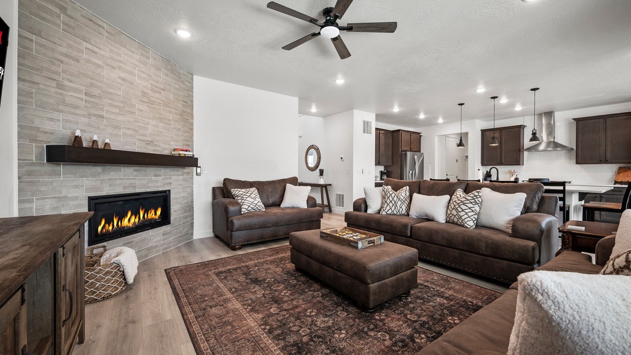 Photo of Livingroom in Mountain Green