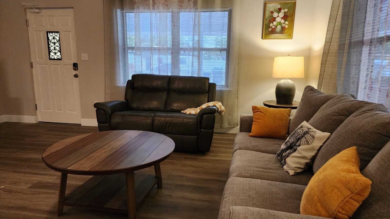 Photo of Livingroom in Titusville