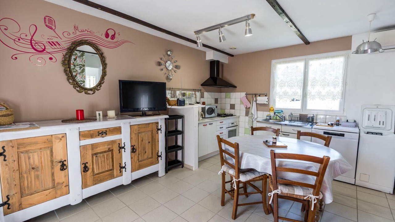 Photo of Kitchen in Hinx