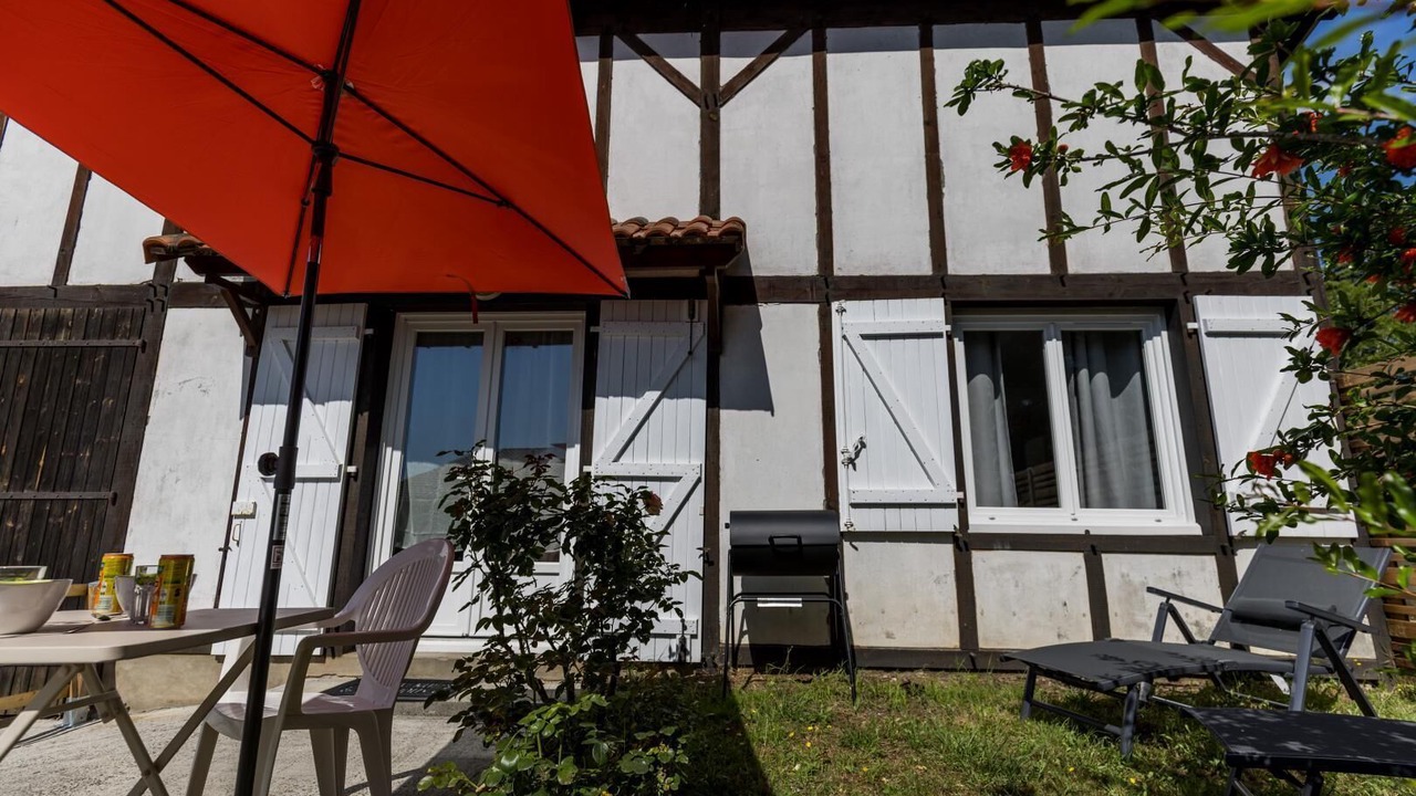 Photo of Outdoor in Hinx