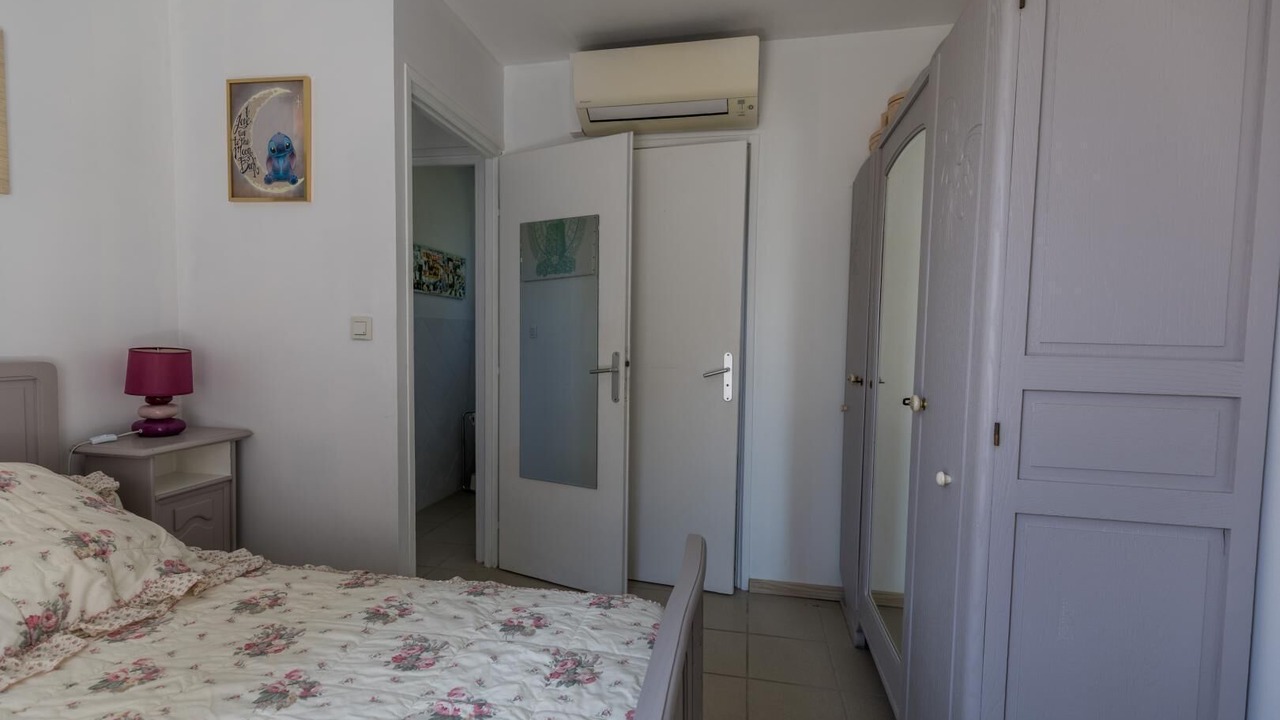 Photo of Bedroom in Hinx