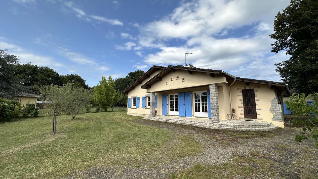 Photo of Outdoor in Arjuzanx