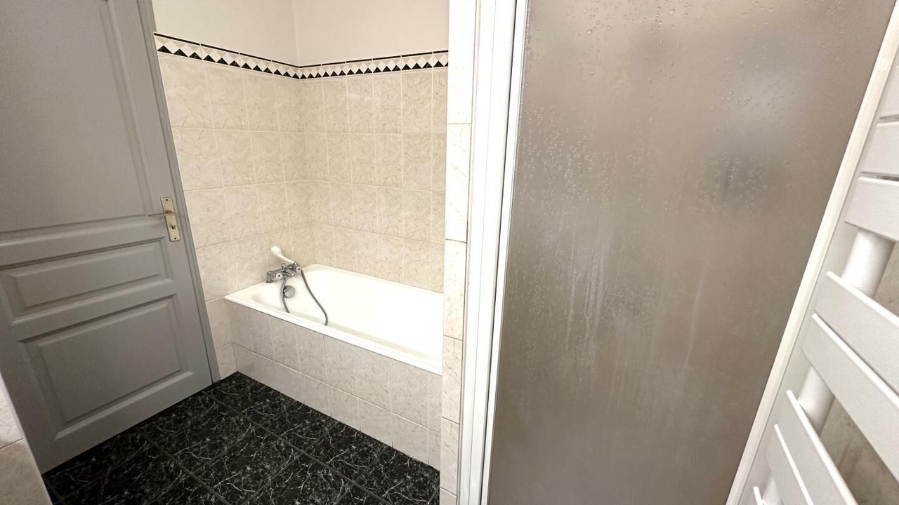 Photo of Bathroom in Castets