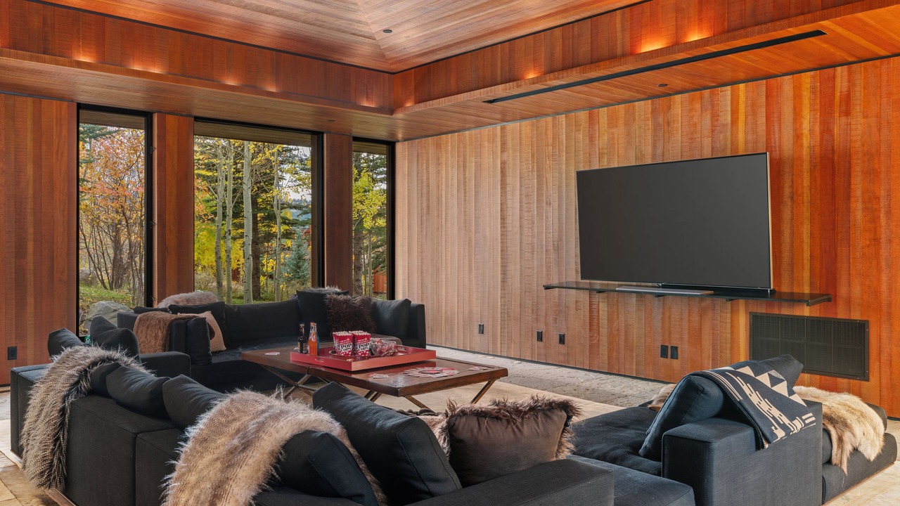 Photo of Livingroom in Spring Creek Ranch