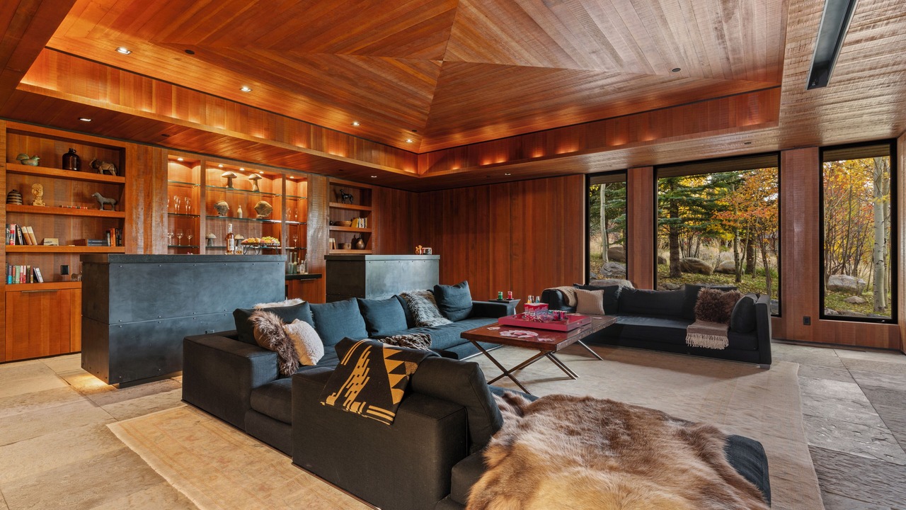 Photo of Livingroom in Spring Creek Ranch