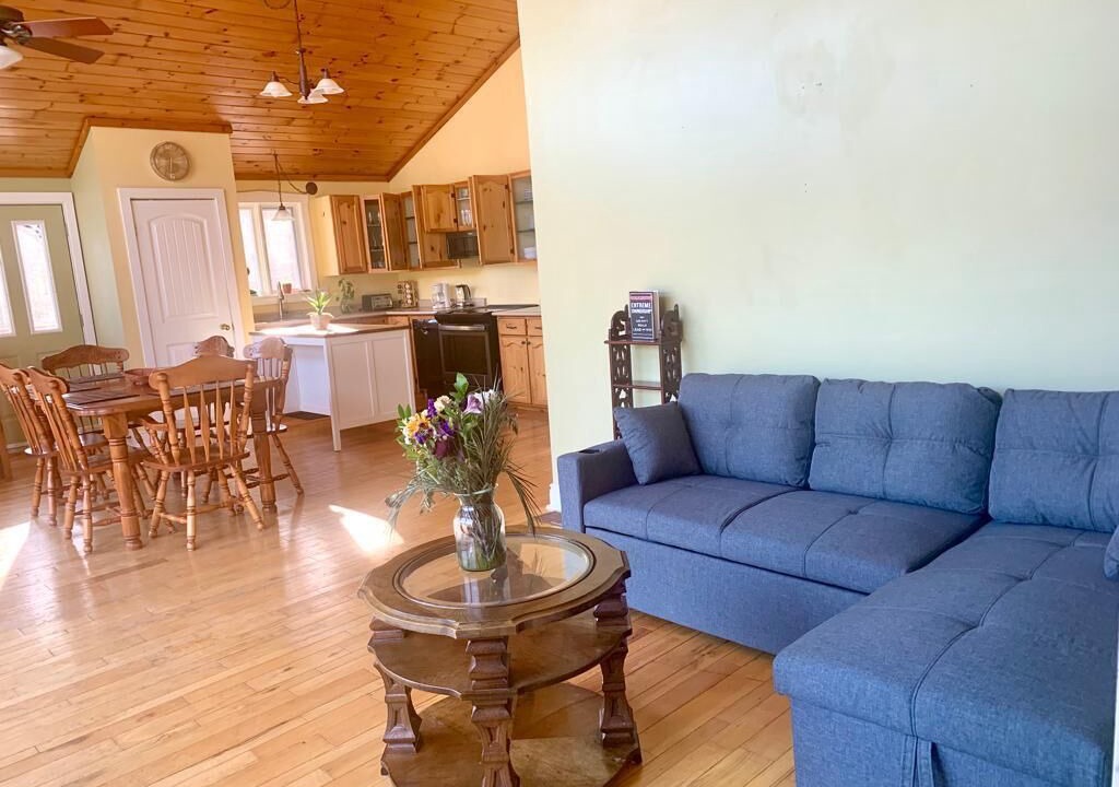 Photo of Livingroom in Crowes Landing