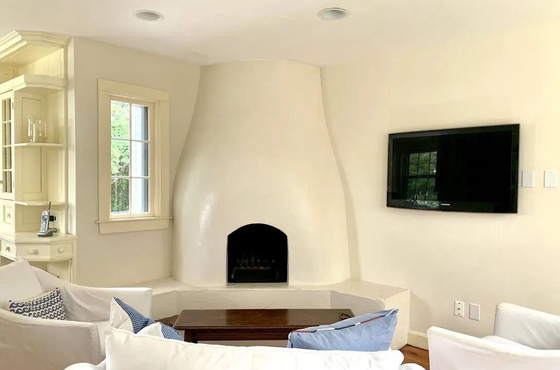 Photo of Livingroom in Brant Point