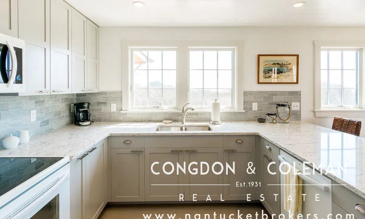 Photo of Kitchen in Surfside