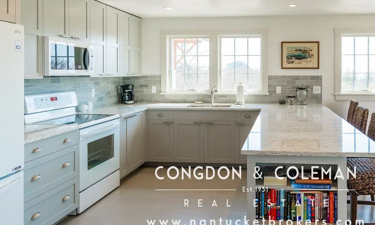 Photo of Kitchen in Surfside