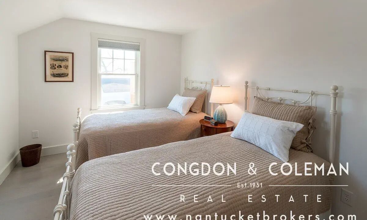 Photo of Bedroom in Surfside