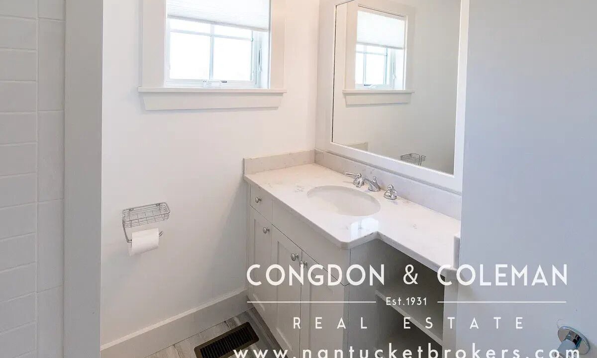 Photo of Bathroom in Surfside