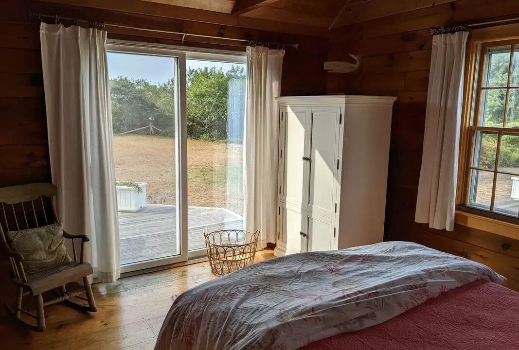 Photo of Bedroom in Surfside