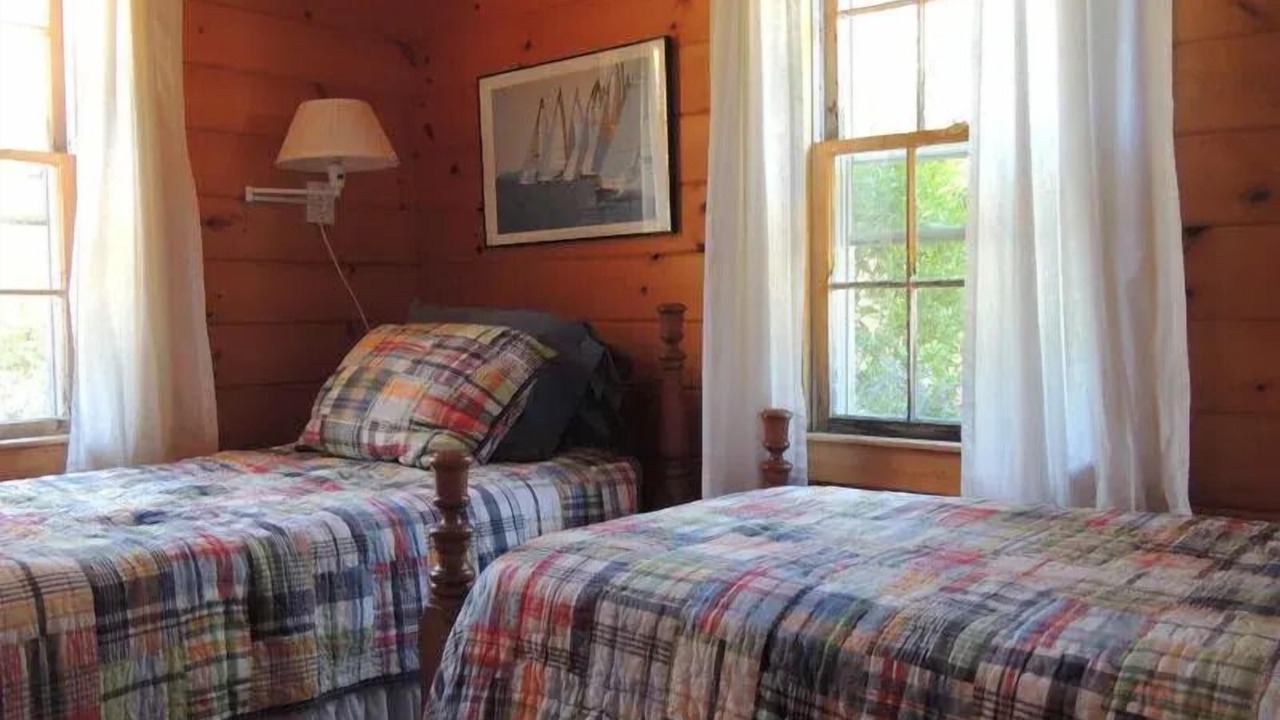 Photo of Bedroom in Surfside