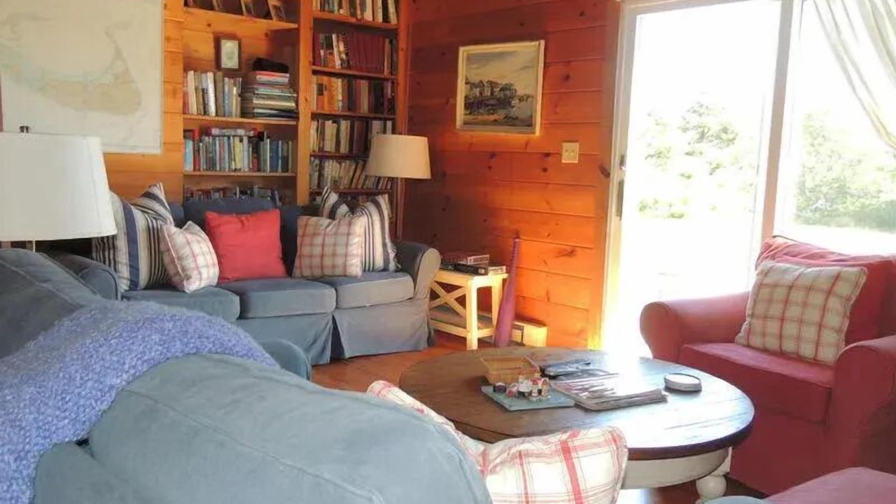 Photo of Livingroom in Surfside