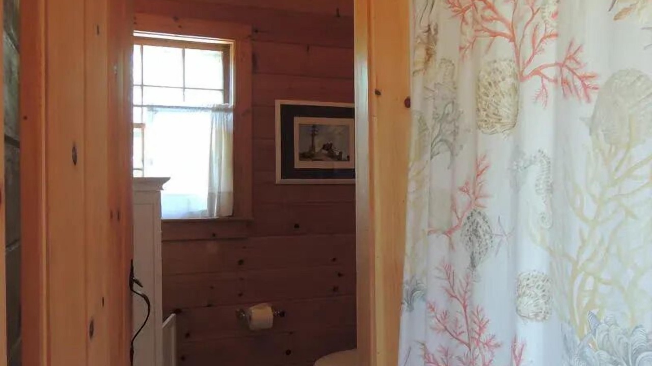 Photo of Bathroom in Surfside