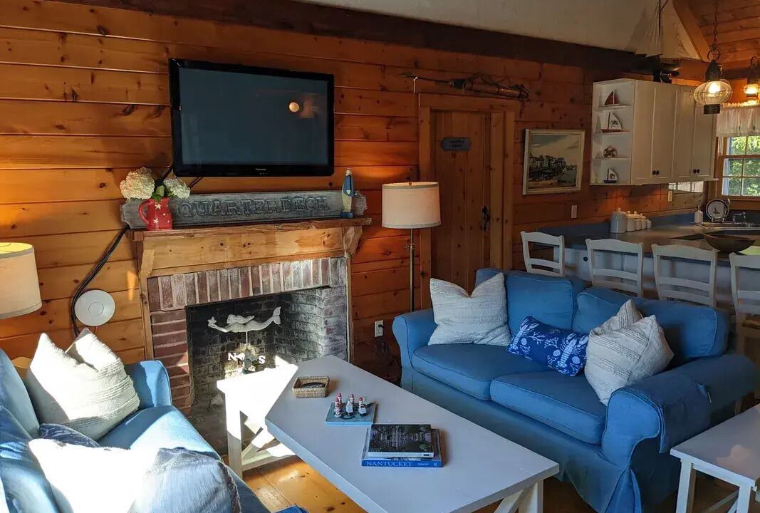 Photo of Livingroom in Surfside