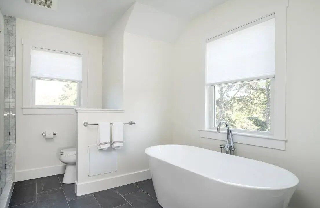 Photo of Bathroom in Surfside