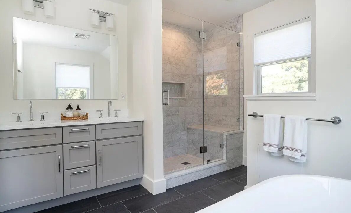 Photo of Bathroom in Surfside