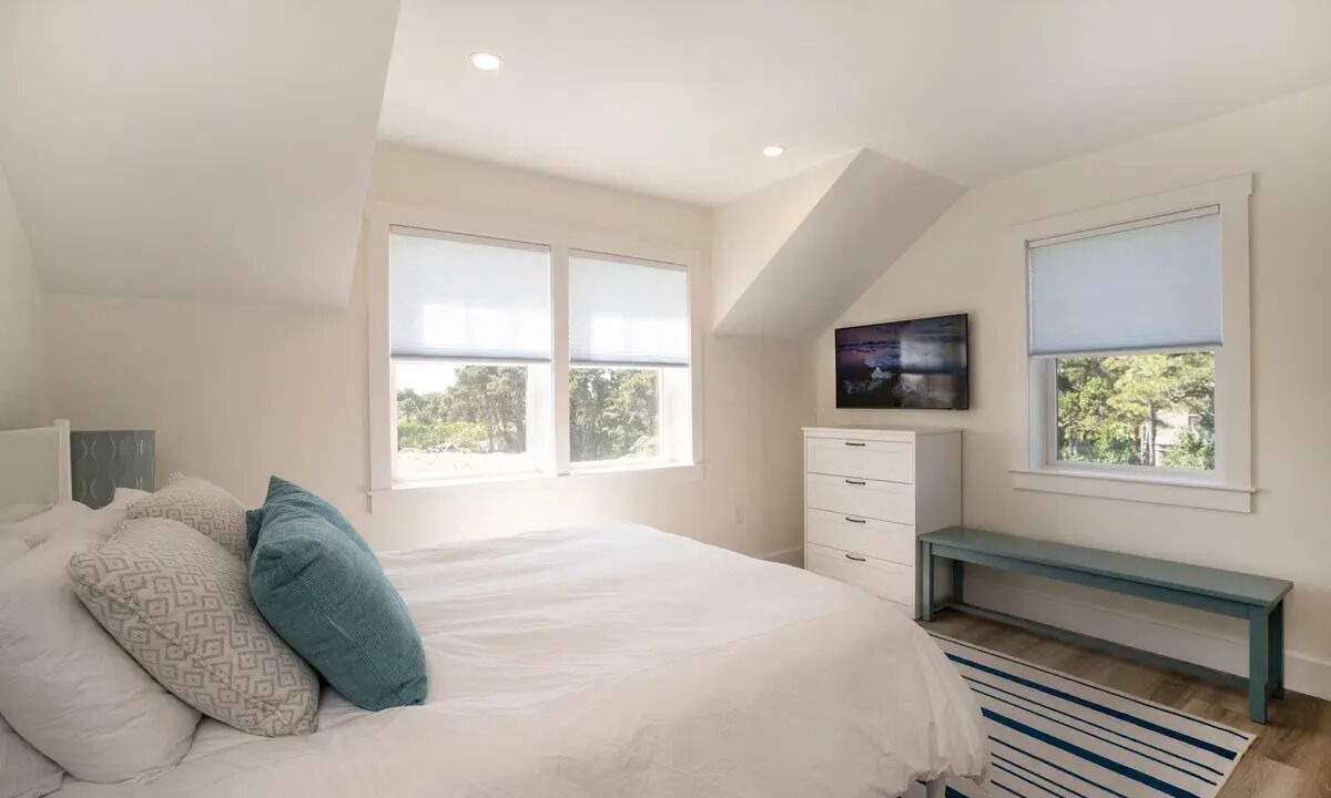 Photo of Bedroom in Surfside