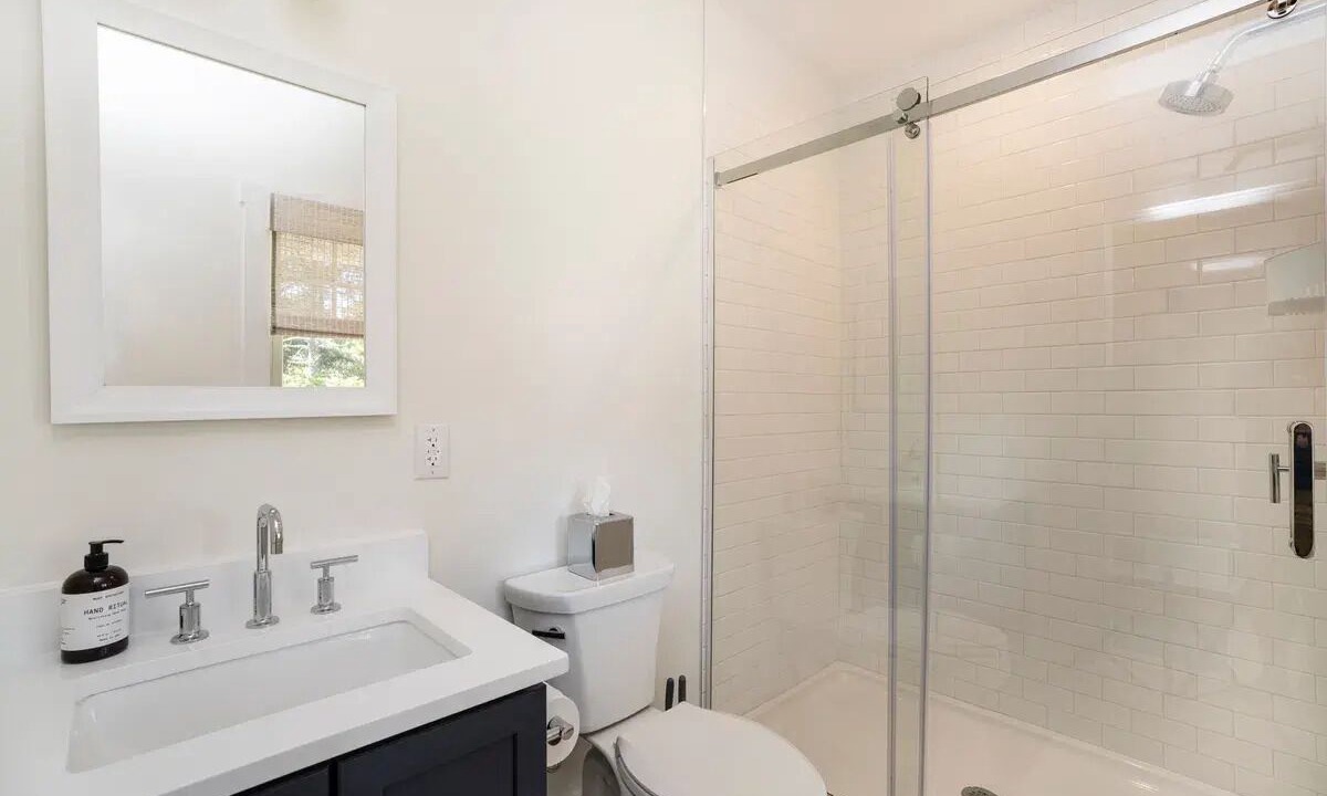 Photo of Bathroom in Surfside