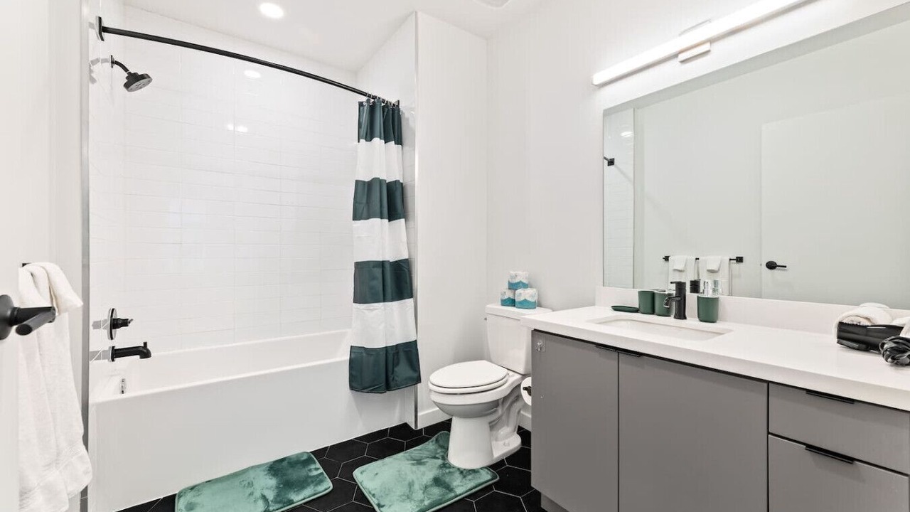 Photo of Bathroom in Downtown Los Angeles
