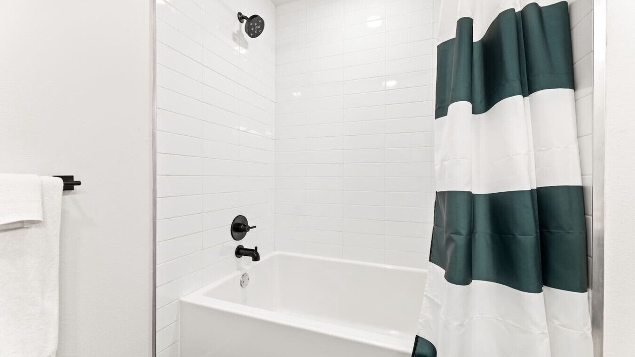 Photo of Bathroom in Downtown Los Angeles