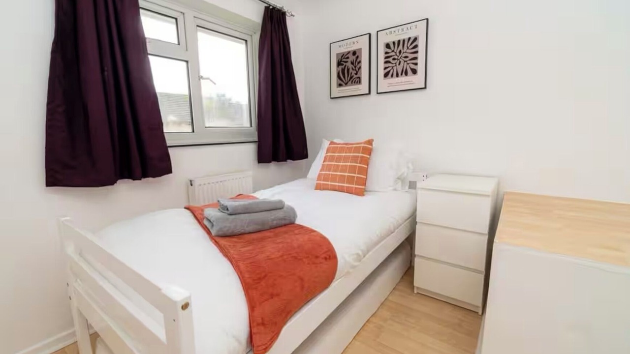Photo of Bedroom in Basingstoke