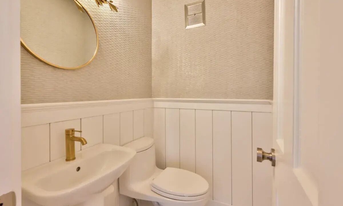 Photo of Bathroom in Monomoy