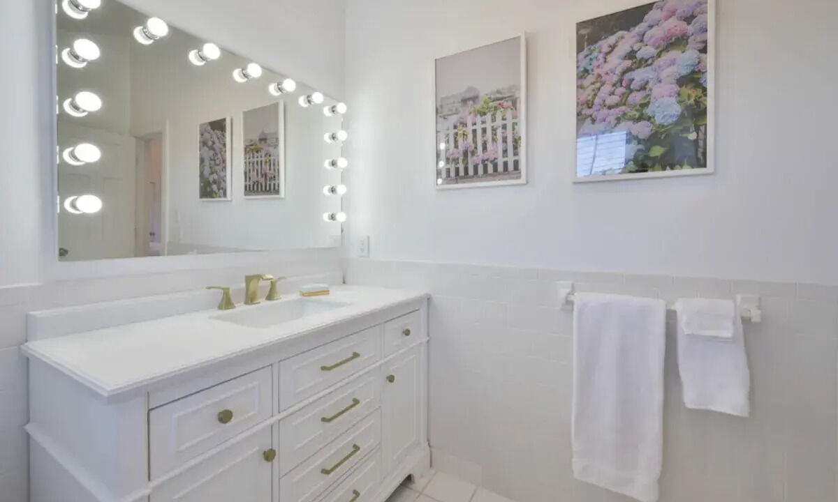 Photo of Bathroom in Monomoy