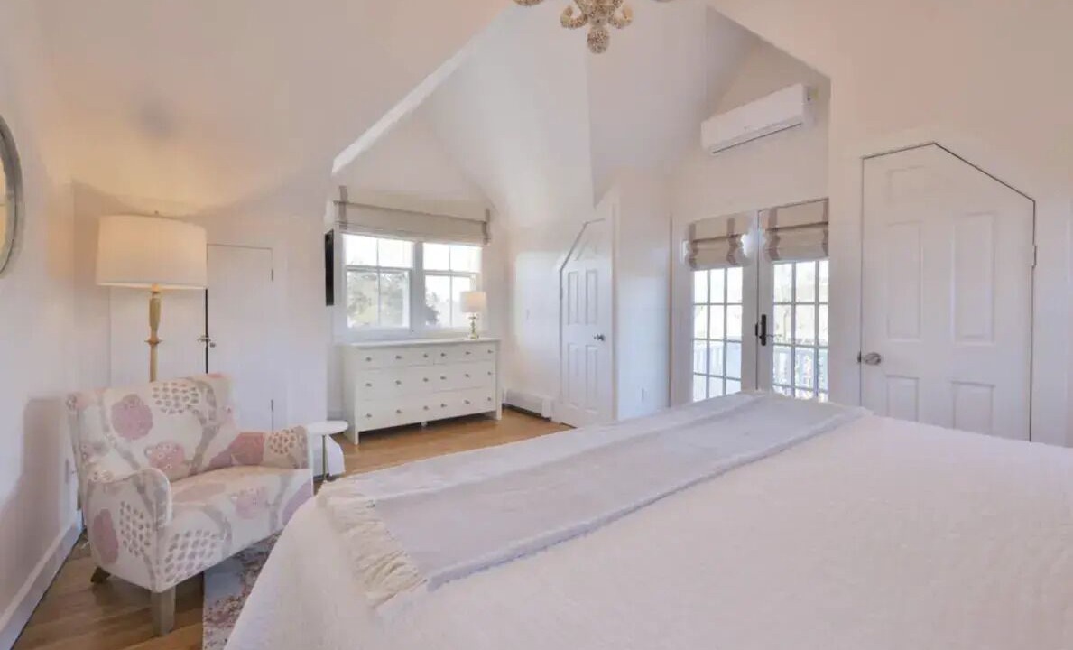 Photo of Bedroom in Monomoy