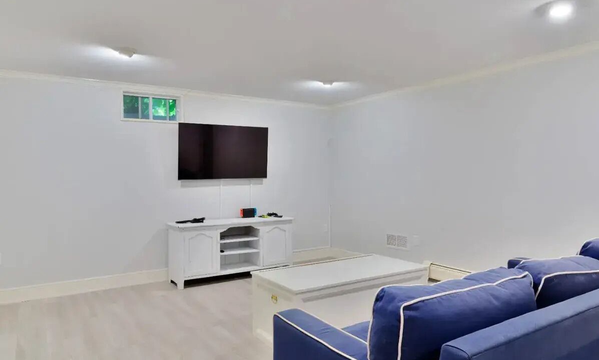 Photo of Livingroom in Surfside