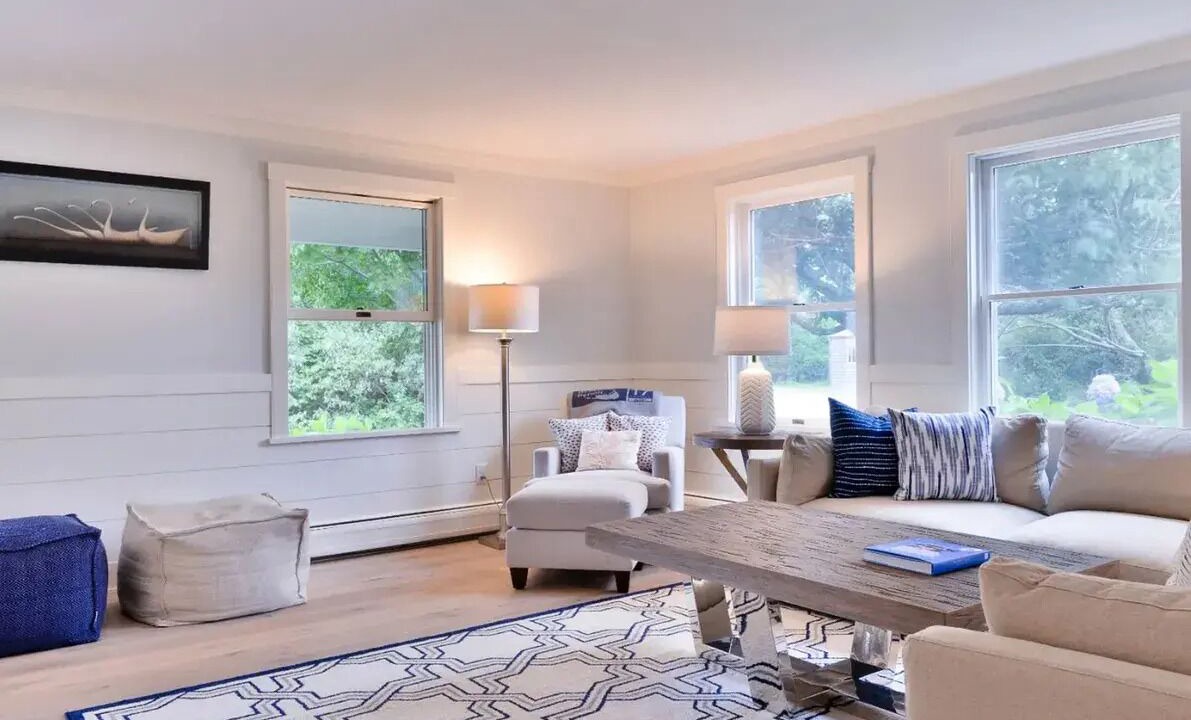 Photo of Livingroom in Surfside