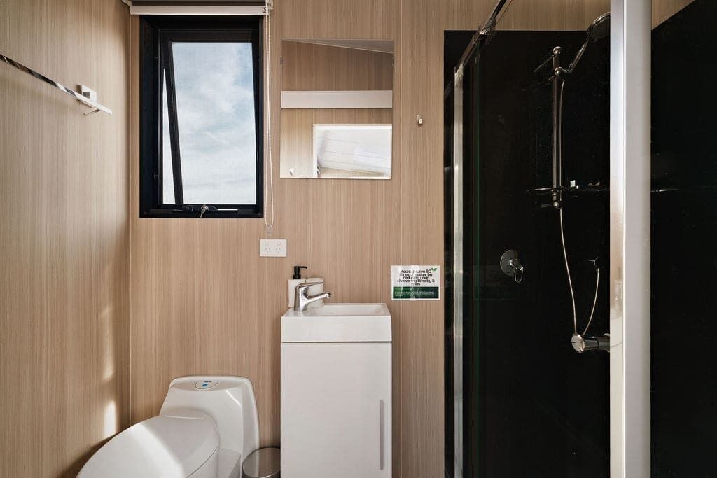 Photo of Bathroom in Koonoomoo