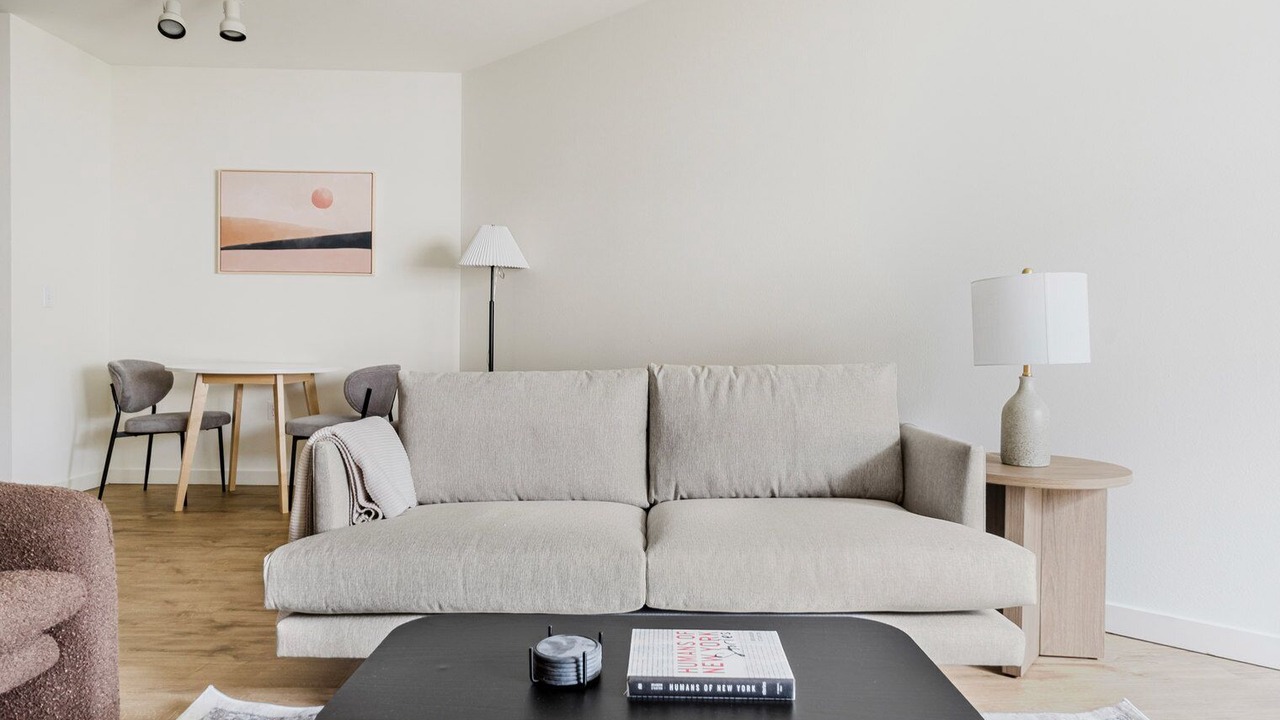 Photo of Livingroom in West Bellevue