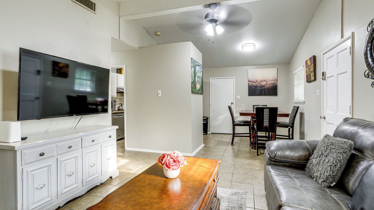 Photo of Livingroom in South Baton Rouge