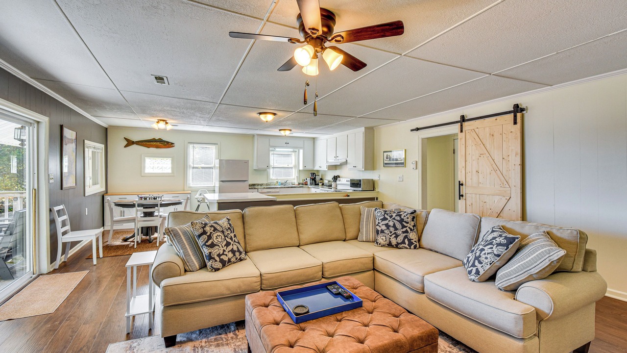 Photo of Livingroom in Townville
