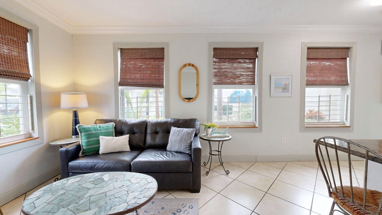 Photo of Livingroom in South Pointe