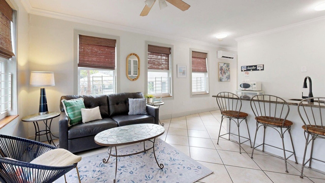 Photo of Livingroom in South Pointe
